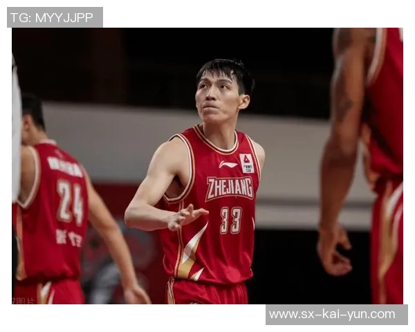 左手肿如面包又怎样?吴前:上场就把伤病抛在脑后 左手肿如面包又怎样?吴前:上场就把伤病抛在脑后