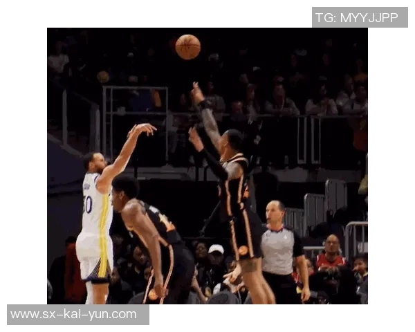 库里谈失利:防守崩溃与篮板失控背后的深层原因解析 库里谈失利:防守崩溃与篮板失控背后的深层原因解析